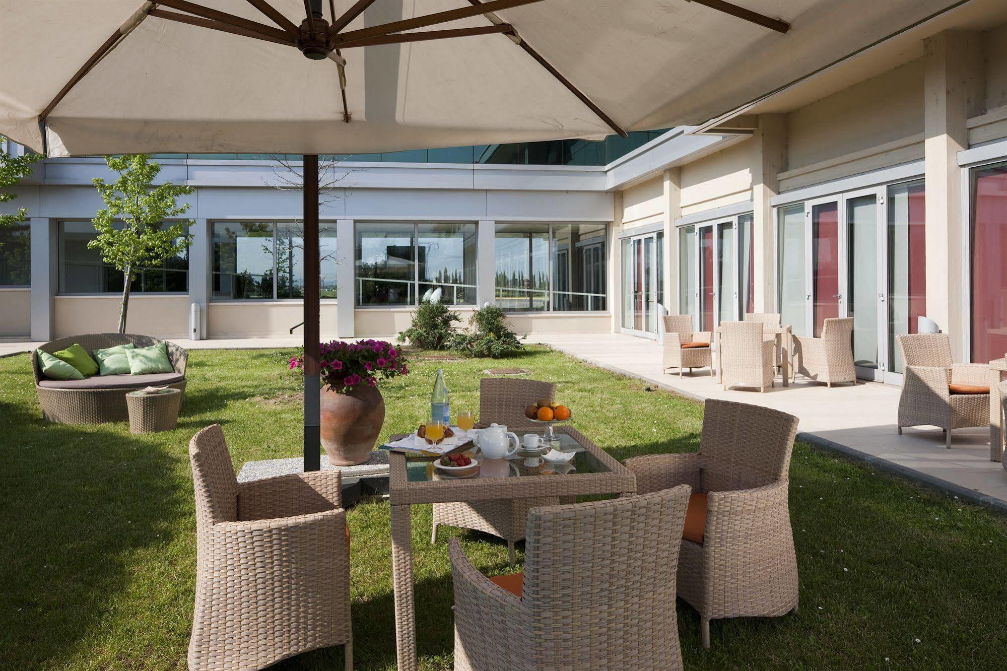Jr Hotels Gigli Firenze Calenzano Luaran gambar